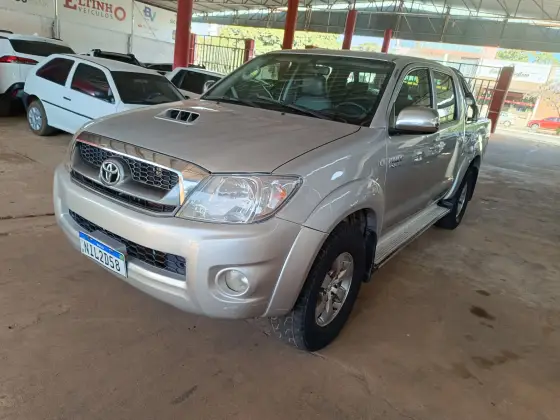 TOYOTA HILUX 2010