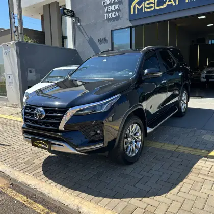 TOYOTA HILUX SW4 2021