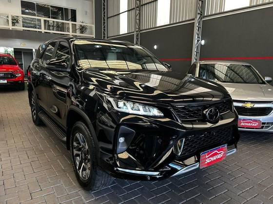 TOYOTA HILUX SW4 2022