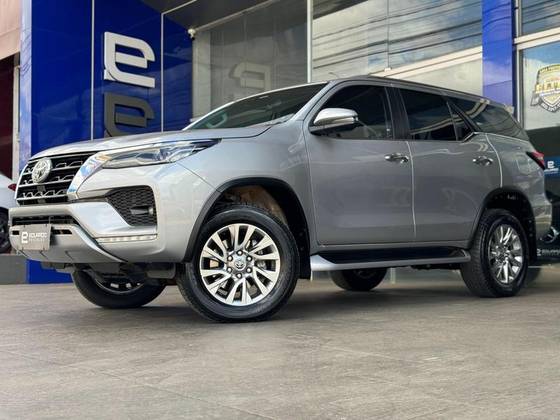 TOYOTA HILUX SW4 2021