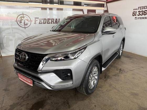 TOYOTA HILUX SW4 2021