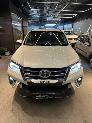 TOYOTA HILUX SW4 2018