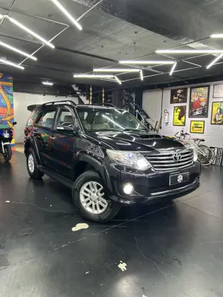 TOYOTA HILUX SW4 2013