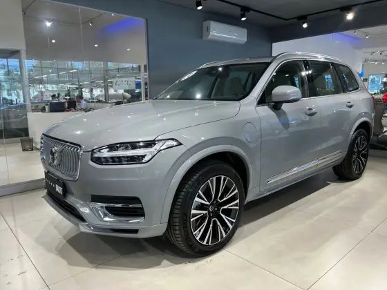 VOLVO XC90 2025