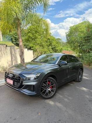 AUDI Q8 2022