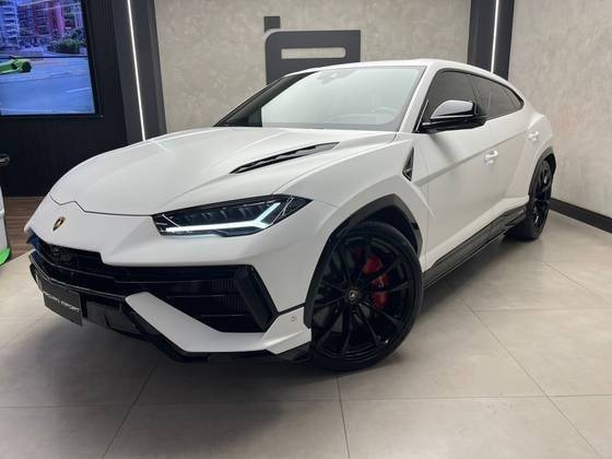 LAMBORGHINI URUS 2023