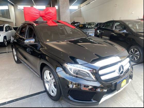 MERCEDES-BENZ GLA 250 2017