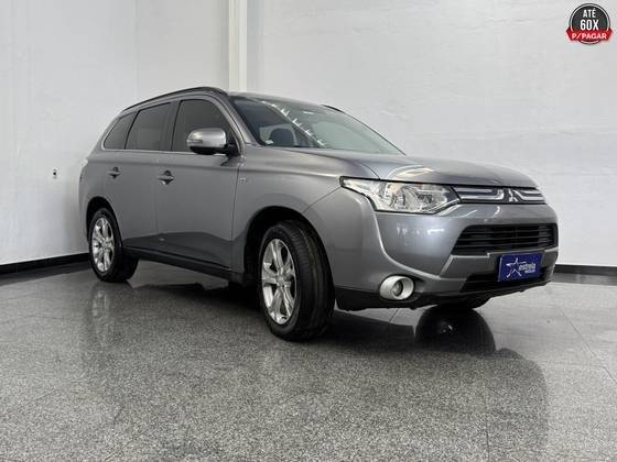 MITSUBISHI OUTLANDER 2015