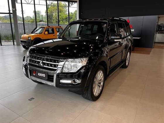 MITSUBISHI PAJERO FULL 2016
