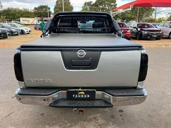 NISSAN FRONTIER 2014