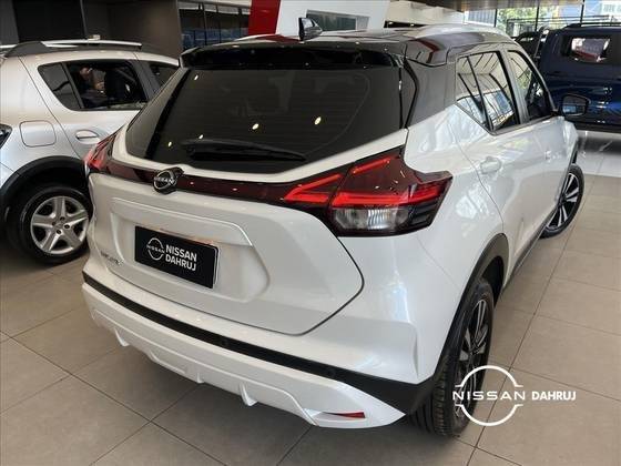 NISSAN KICKS 2023