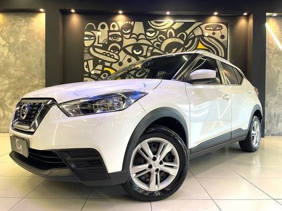 NISSAN KICKS 2018