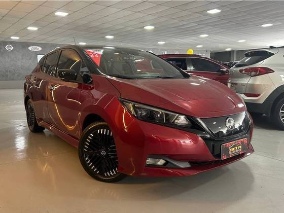 NISSAN LEAF 2023