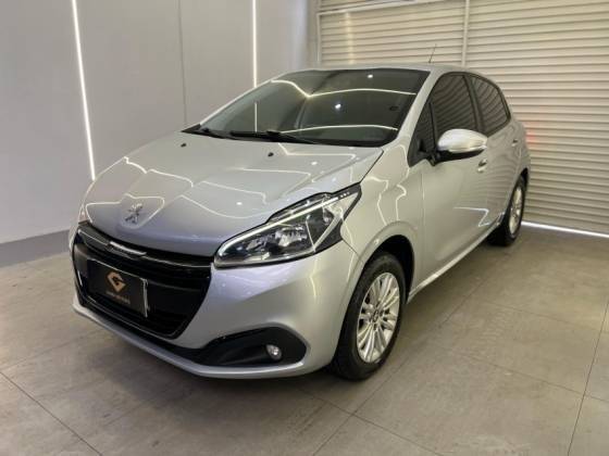 PEUGEOT 208 2020
