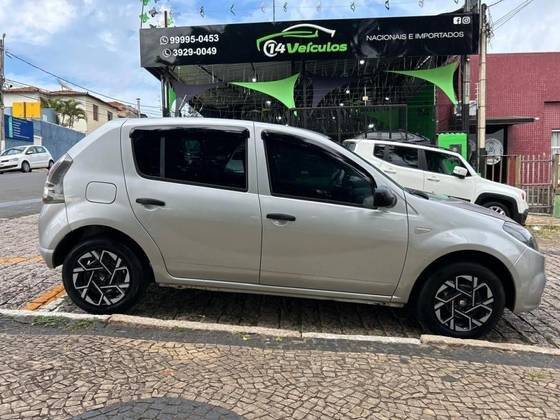 RENAULT SANDERO 2014