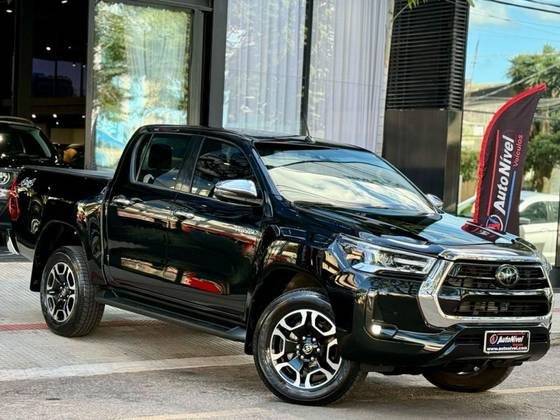 TOYOTA HILUX 2022