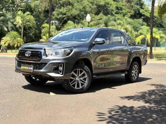 TOYOTA HILUX 2020