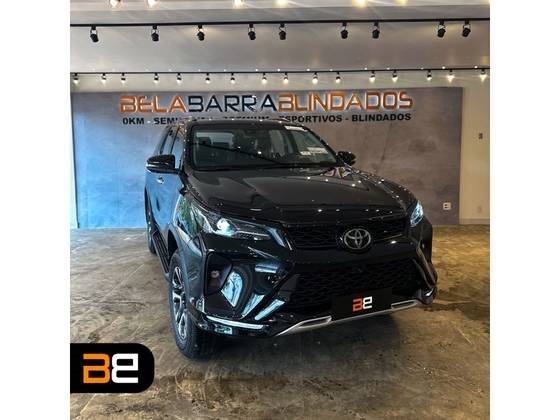 TOYOTA HILUX SW4 2025