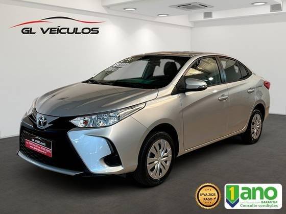 TOYOTA YARIS 2024