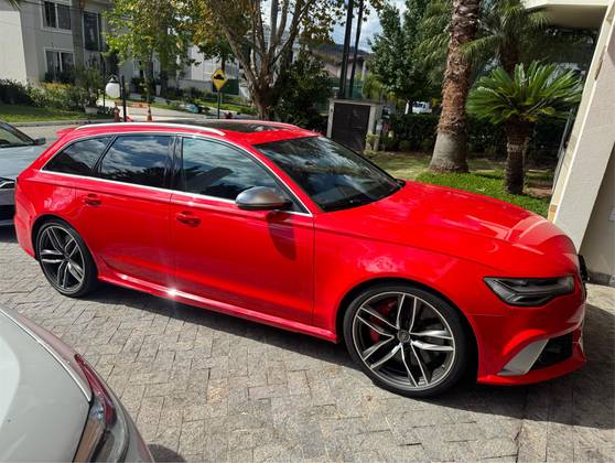 AUDI RS6 2015