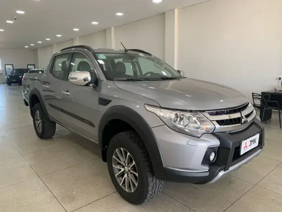 MITSUBISHI L200 TRITON 2021