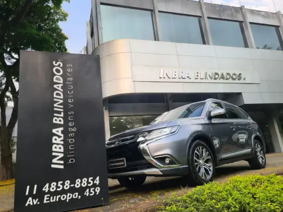 MITSUBISHI OUTLANDER 2018