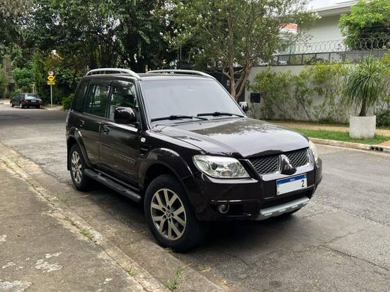 MITSUBISHI PAJERO TR4 2012