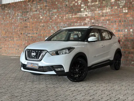 NISSAN KICKS 2017