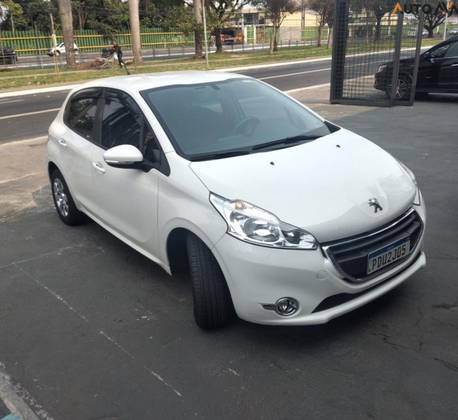 PEUGEOT 208 2016