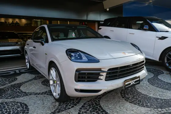 PORSCHE CAYENNE 2021