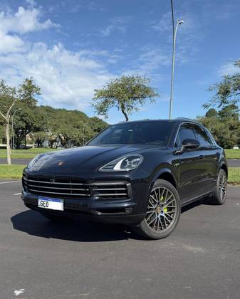 PORSCHE CAYENNE 2021