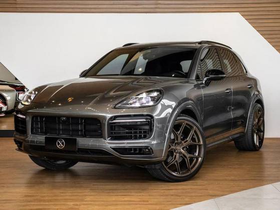 PORSCHE CAYENNE 2022