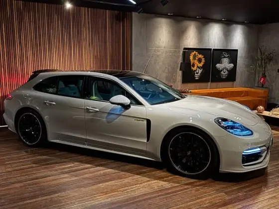 PORSCHE PANAMERA 2023