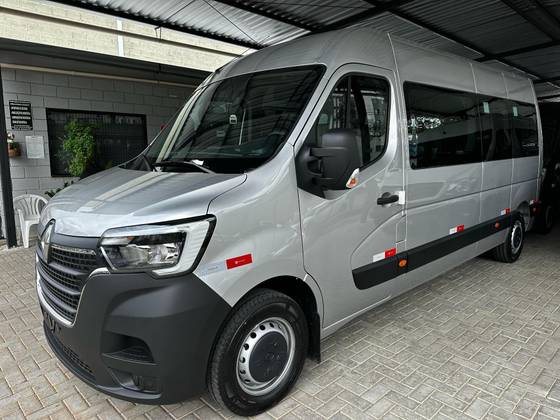 RENAULT MASTER 2025