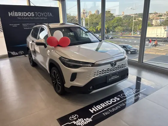 TOYOTA COROLLA CROSS 2026