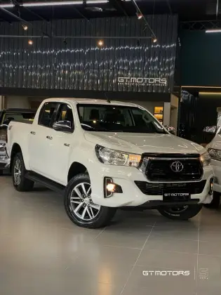 TOYOTA HILUX 2020