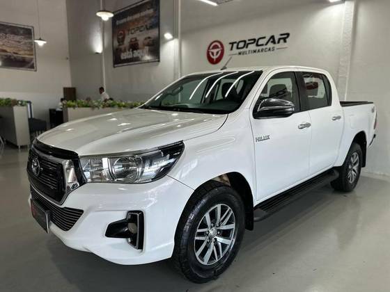 TOYOTA HILUX 2020
