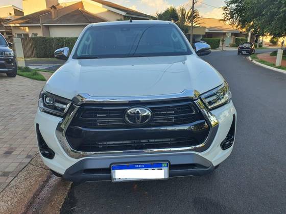 TOYOTA HILUX 2021