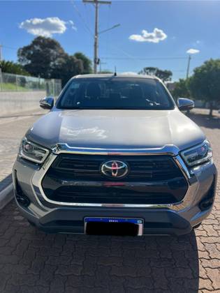 TOYOTA HILUX 2023