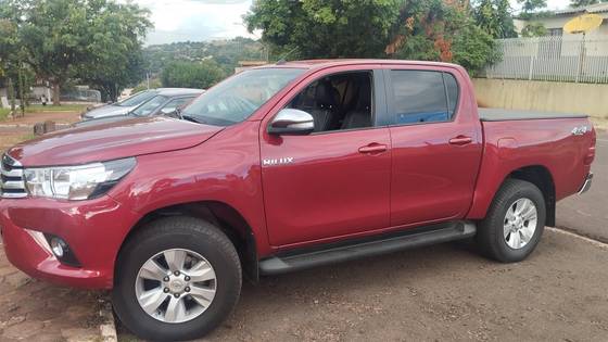 TOYOTA HILUX 2016