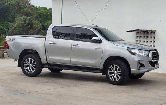 TOYOTA HILUX 2019