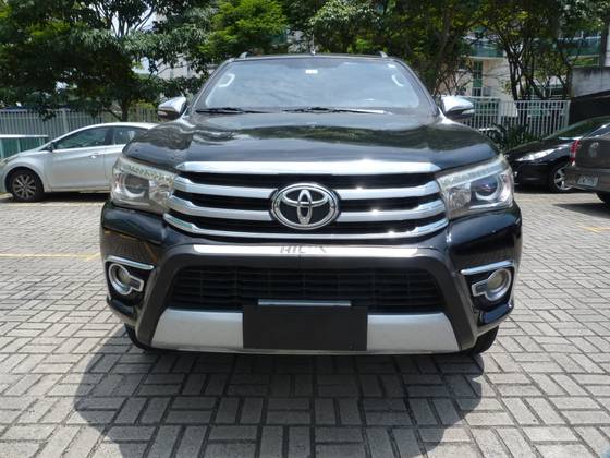 TOYOTA HILUX 2016