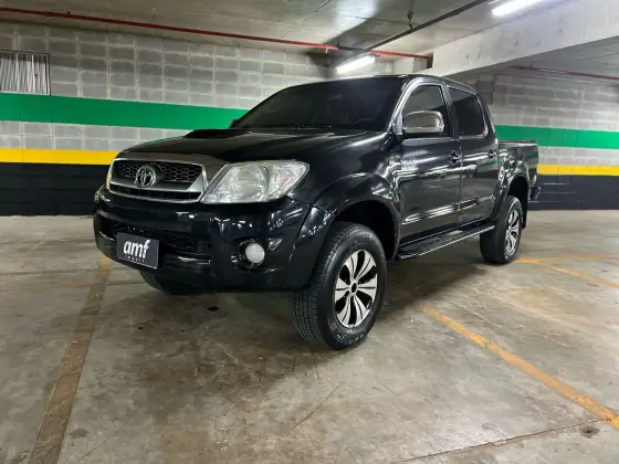 TOYOTA HILUX 2010