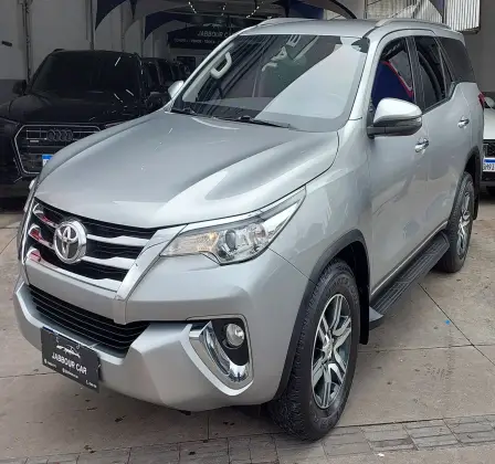 TOYOTA HILUX SW4 2019