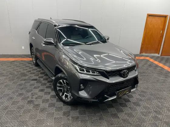 TOYOTA HILUX SW4 2022