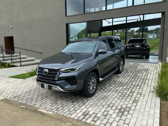 TOYOTA HILUX SW4 2021