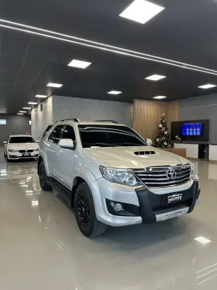 TOYOTA HILUX SW4 2013
