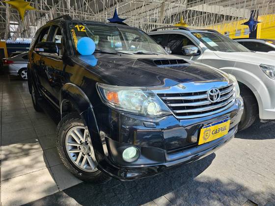 TOYOTA HILUX SW4 2012