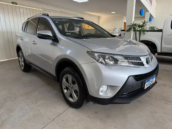 TOYOTA RAV4 2015