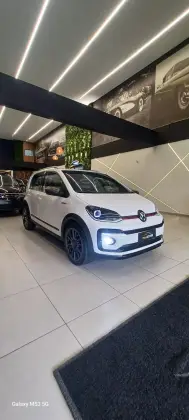 VOLKSWAGEN CROSS UP 2018